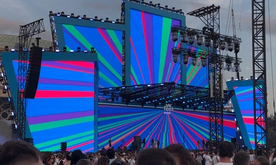 https://back.b.devtwin.multikey.studio/media/event/vk-fest-3wzkrpyffugjot0uthojut3q4crlbl0b.jpg