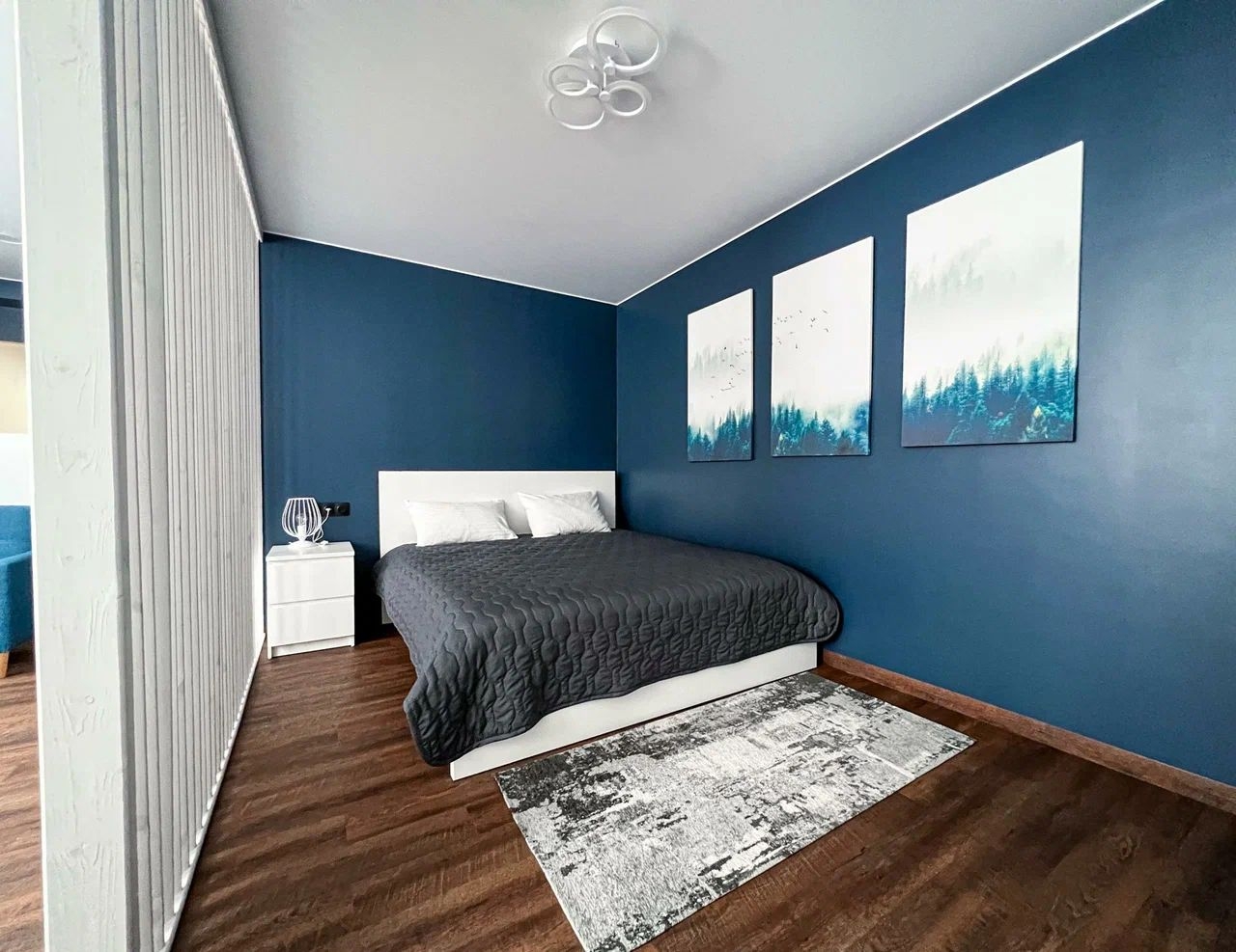 https://back.b.devtwin.multikey.studio/media/place/color-rooms-XXXL_25.webp.jpeg