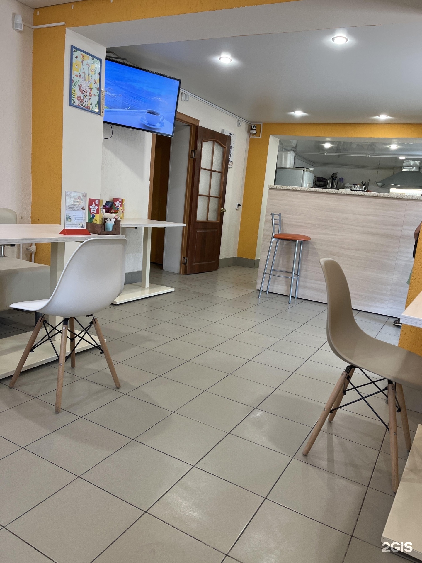 https://back.b.devtwin.multikey.studio/media/place/dv-cafe-none-30258560089689820_deb5.jpg
