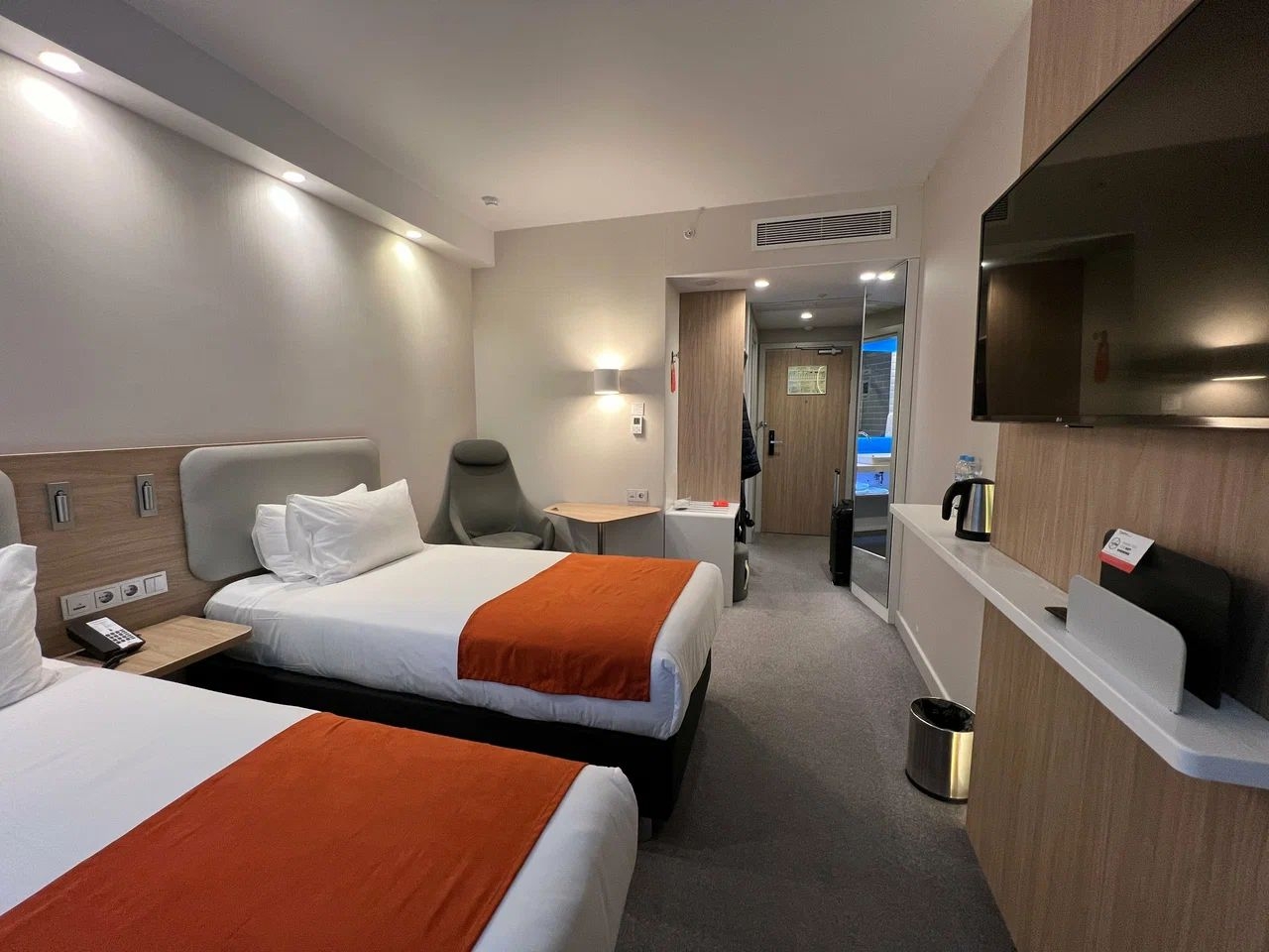 https://back.b.devtwin.multikey.studio/media/place/pana-white-moscow-hotel-XXXL_70.webp.jpeg